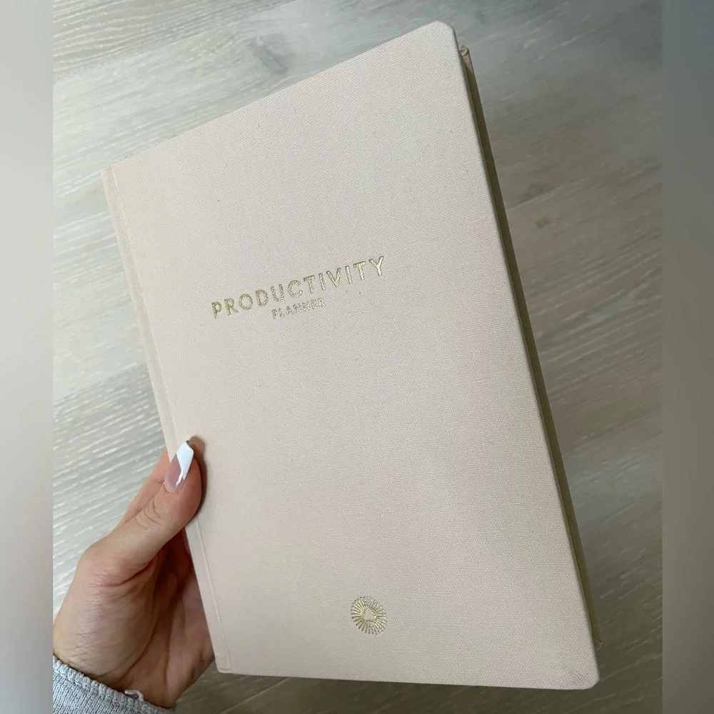 Intelligent Change Productivity Planner Weekly -Women’s Cream Organizer Book NEW